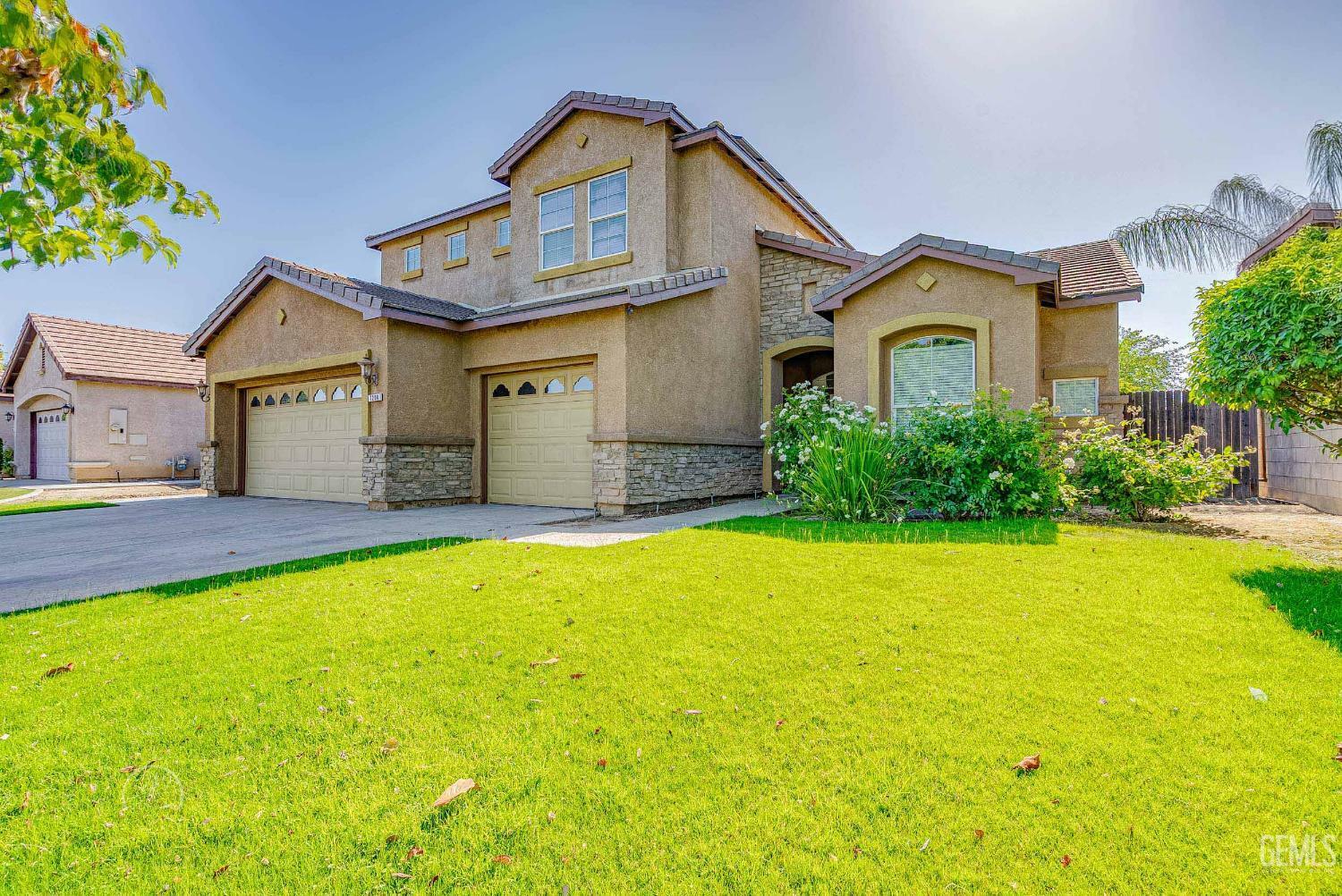 Property Photo: 7208 Whitewater Falls Drive CA 93312