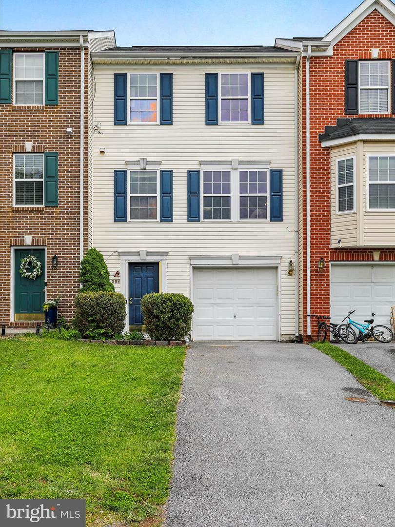 Property Photo:  809 Marquette Drive  WV 25401 