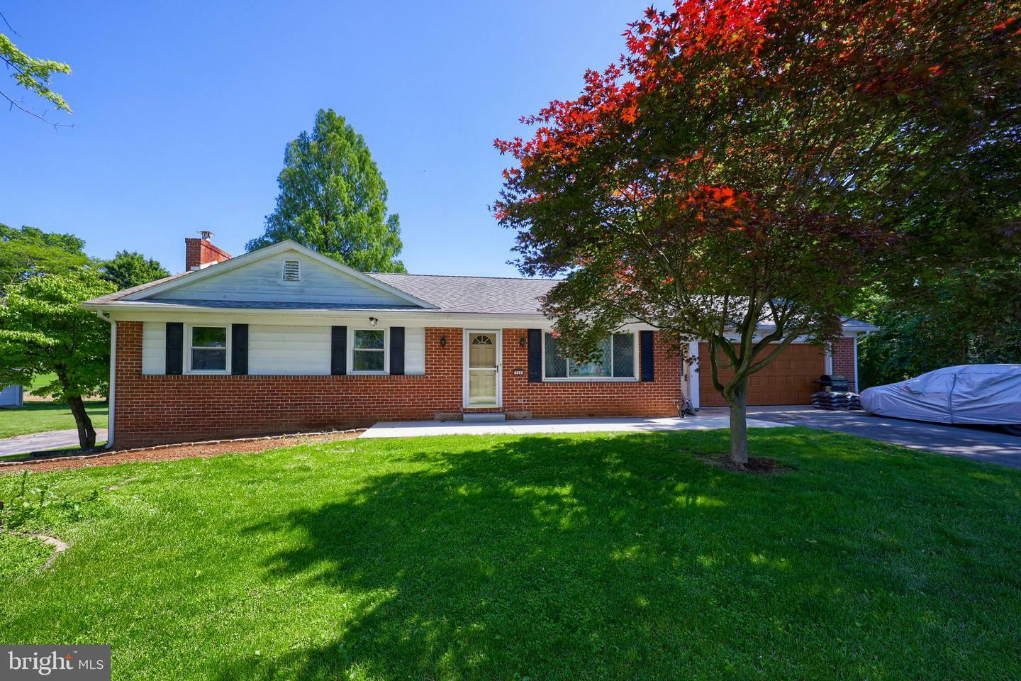 339 Shetland Drive  Lancaster PA 17601 photo