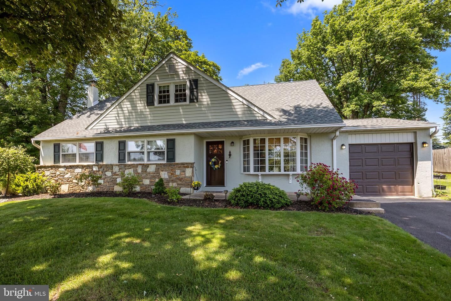Property Photo:  17 Sunset Drive  PA 18954 