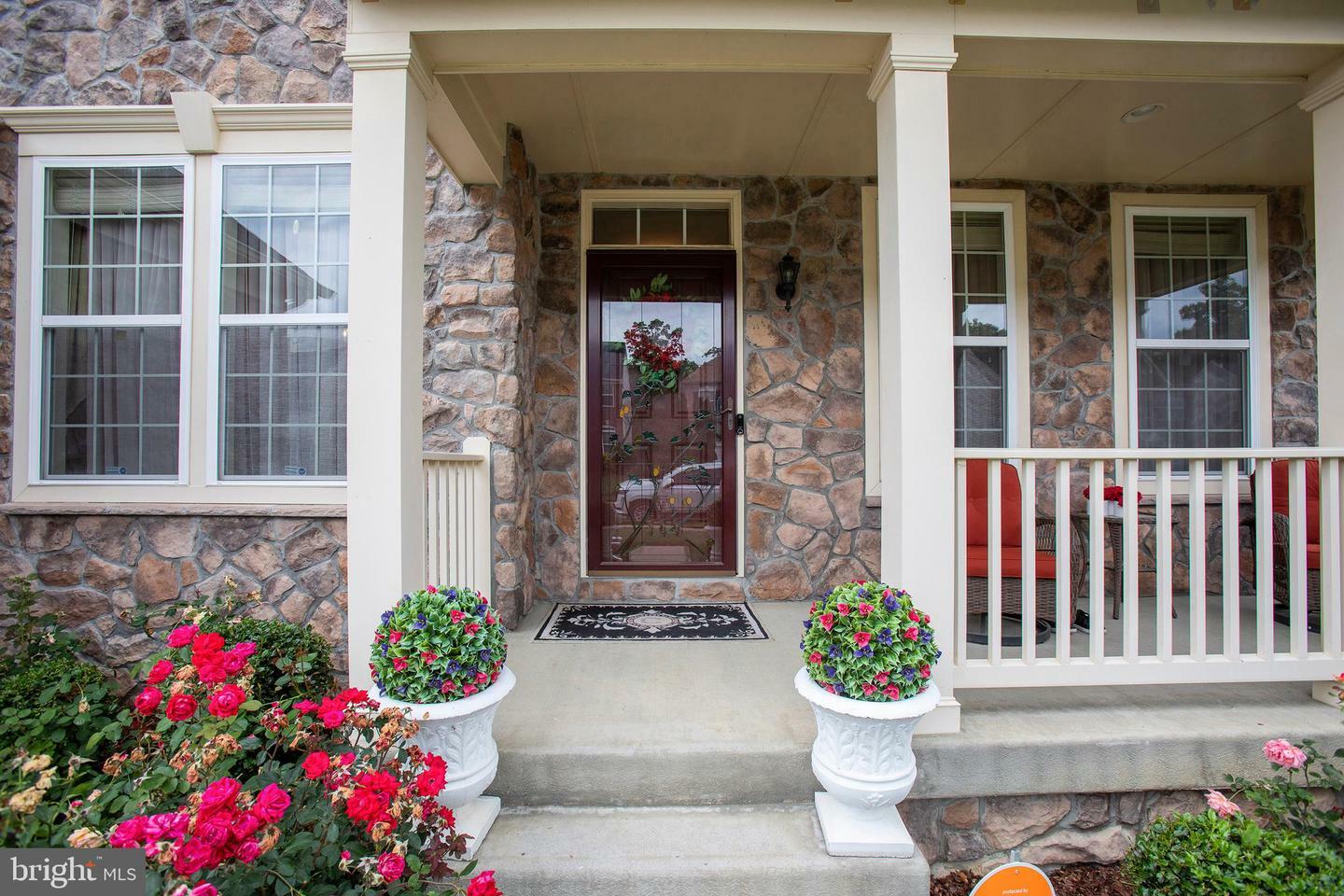 Property Photo: 6109 Black Oak Court VA 22407