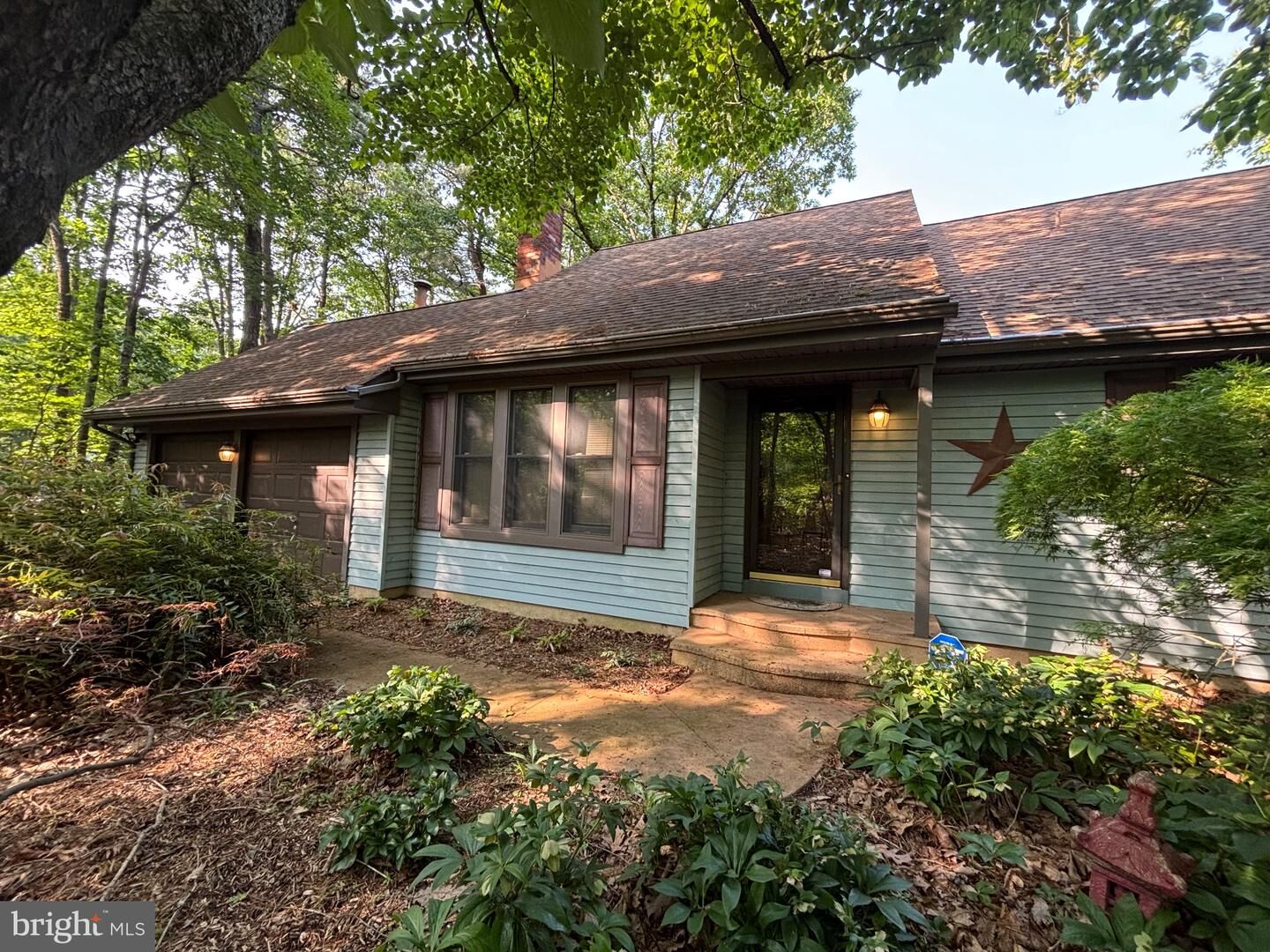 Property Photo:  8 Vale Drive  NJ 08088 