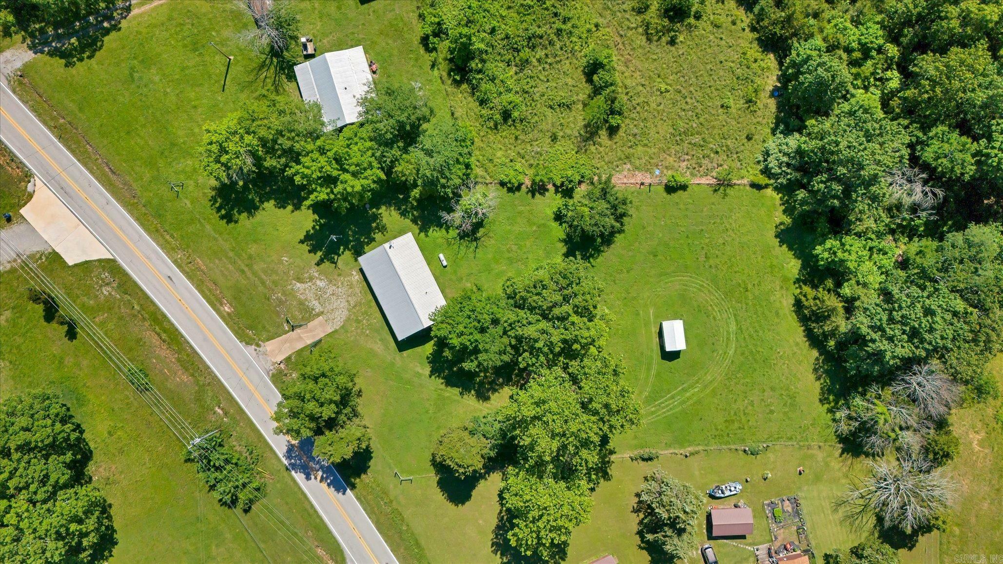Property Photo: 6052 Oakland Road AR 72661