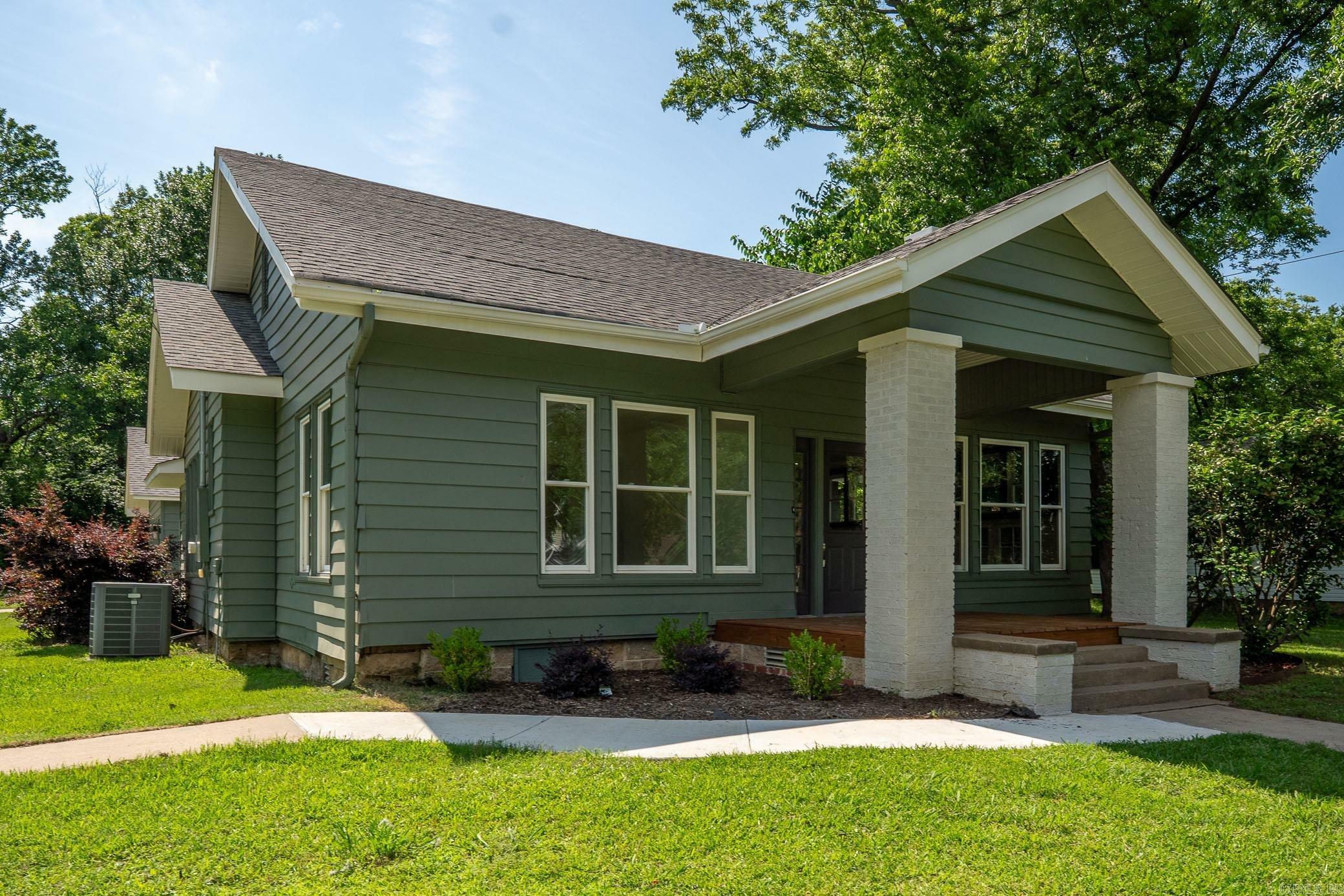 Property Photo: 315 Locust AR 72034