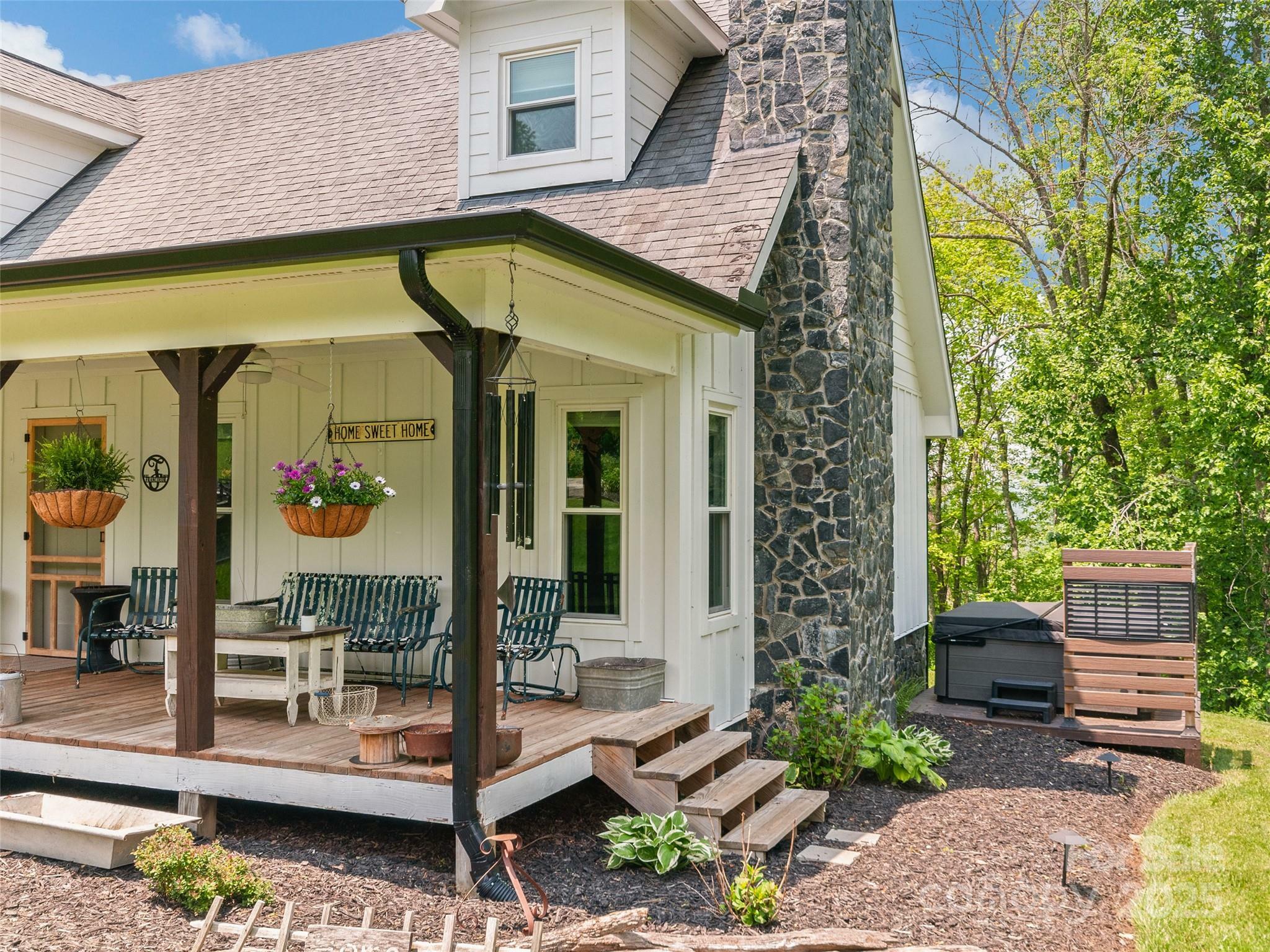 Property Photo: 540 Windswept Ridge Road NC 28716