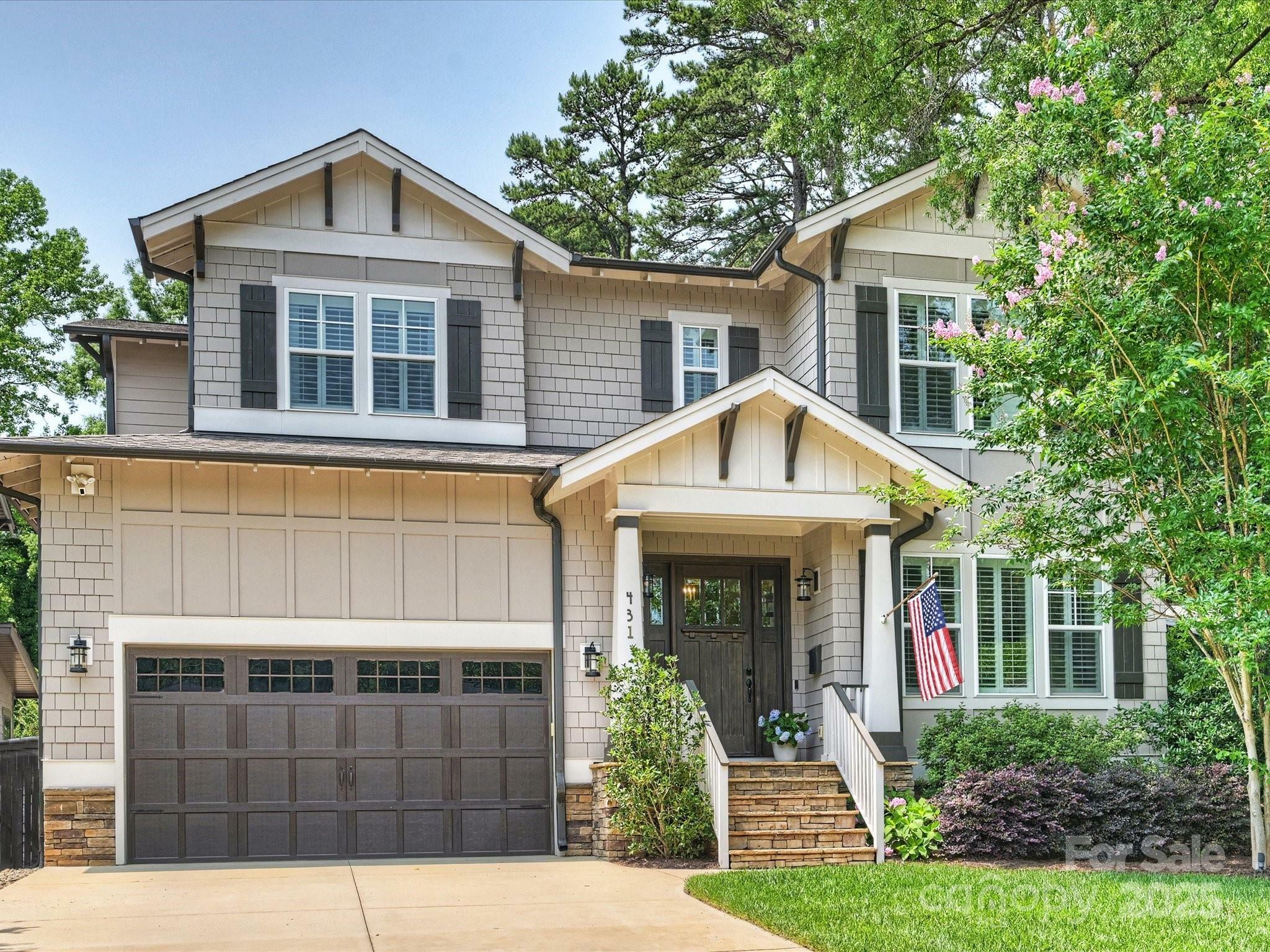 Property Photo: 431 Wonderwood Drive NC 28211