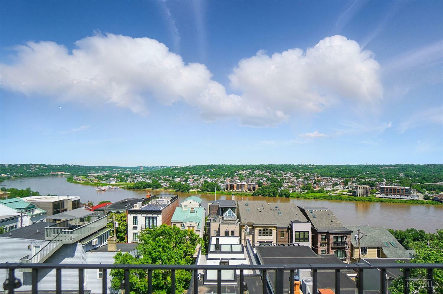 Property Photo: 1136 Carney Street OH 45202