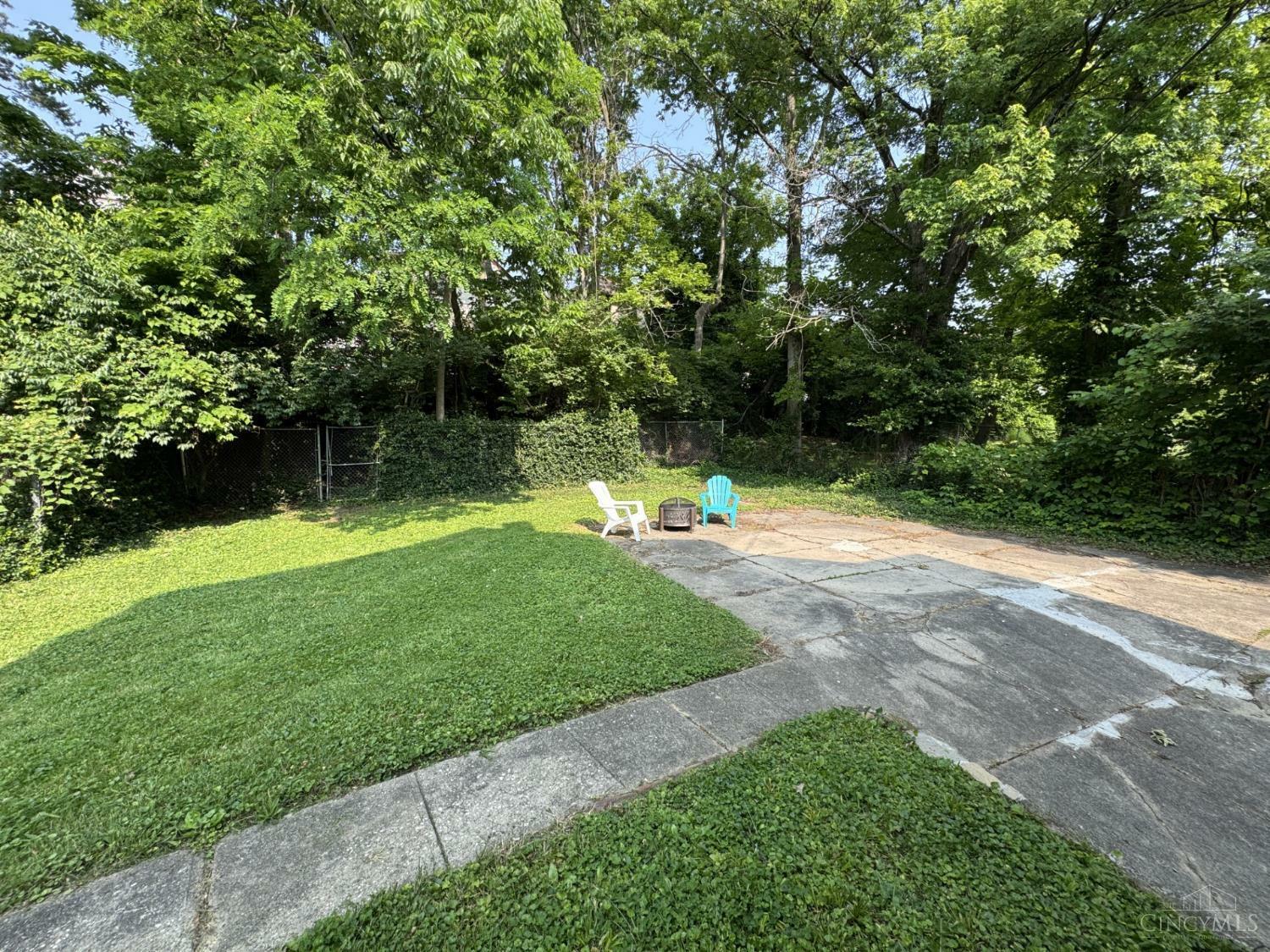 Property Photo: 3963 Ardmore Avenue OH 45229