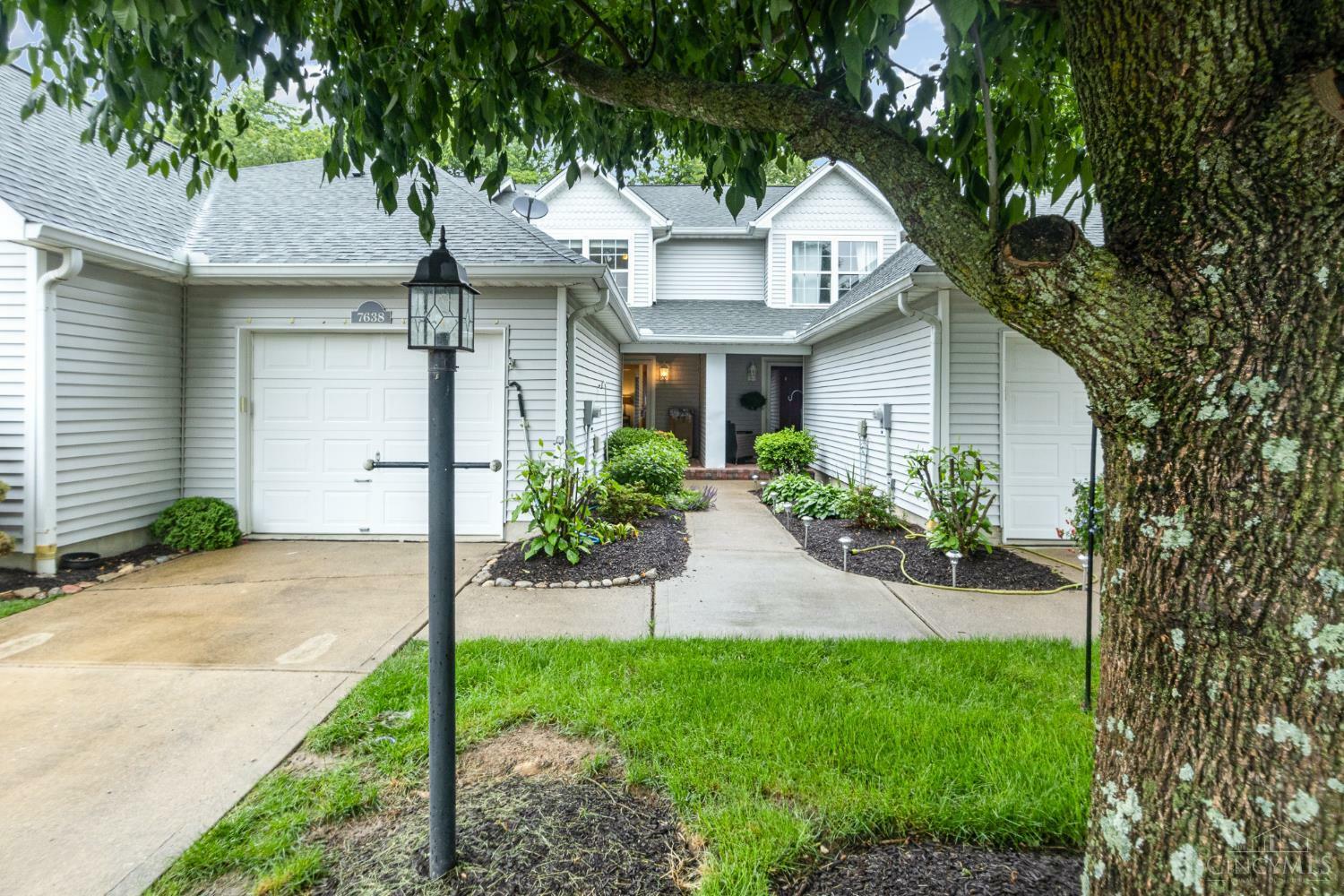 Property Photo: 7638 Lake Pointe OH 45039