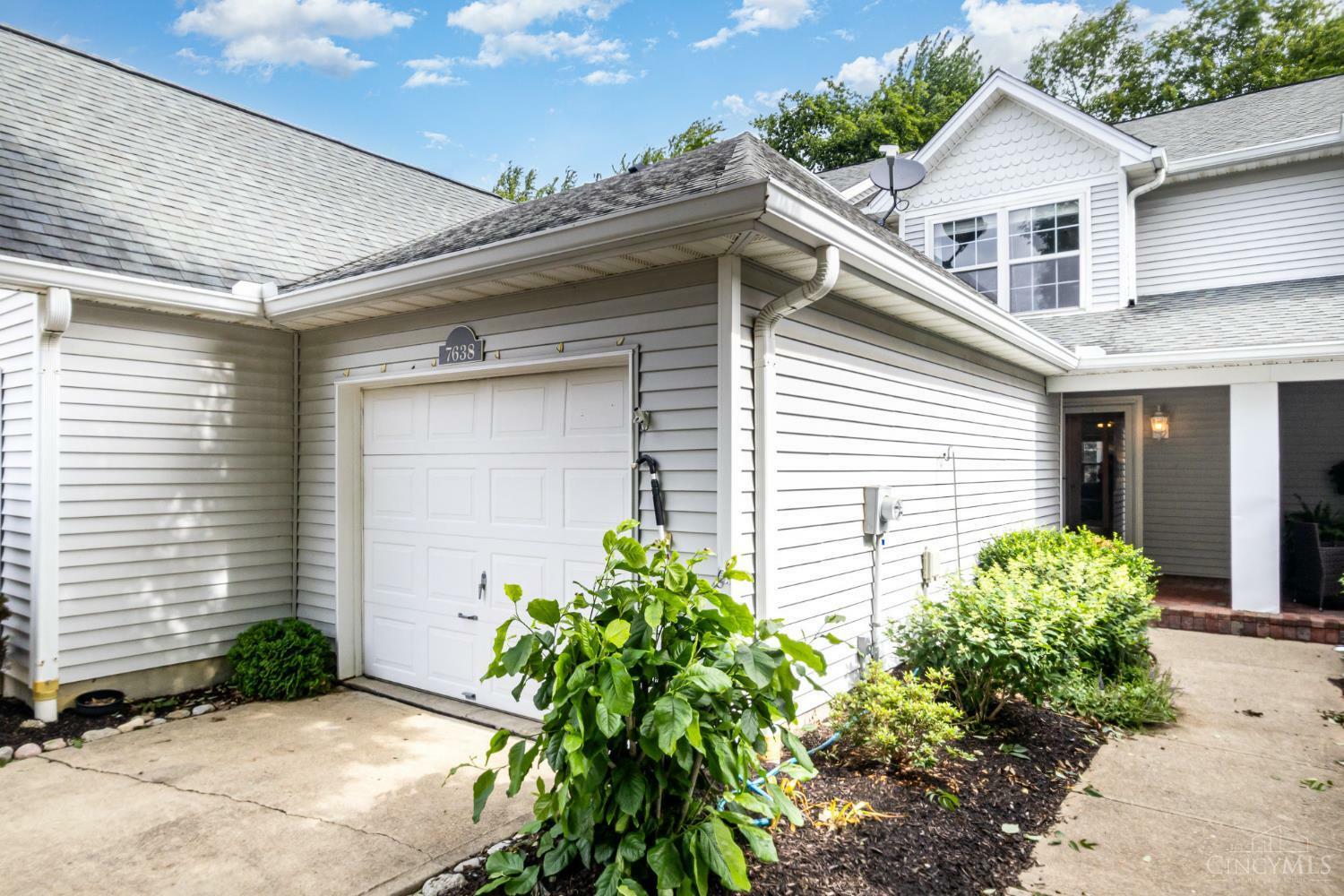 Property Photo: 7638 Lake Pointe OH 45039