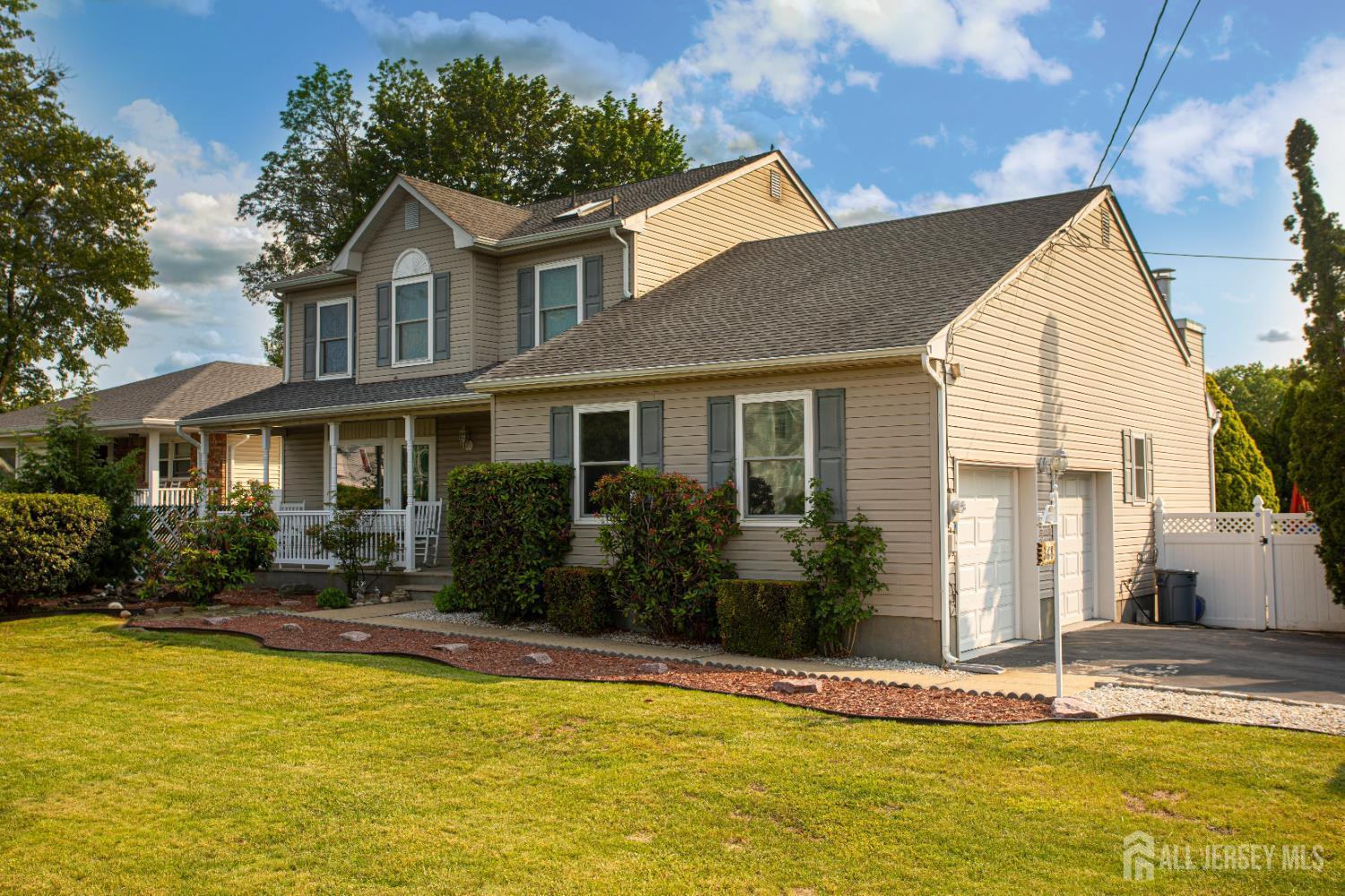 368 S Pine Avenue  Sayreville NJ 08872 photo