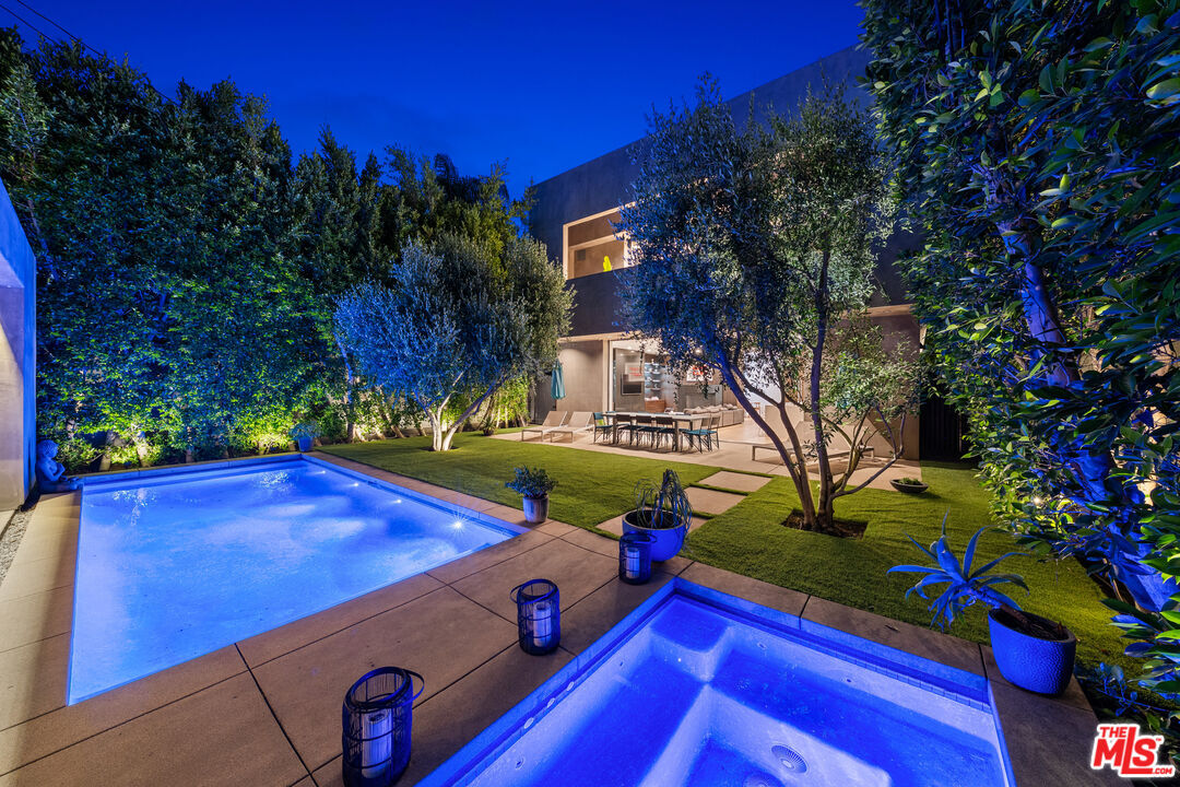 Property Photo: 607 N Alta Vista Blvd CA 90036