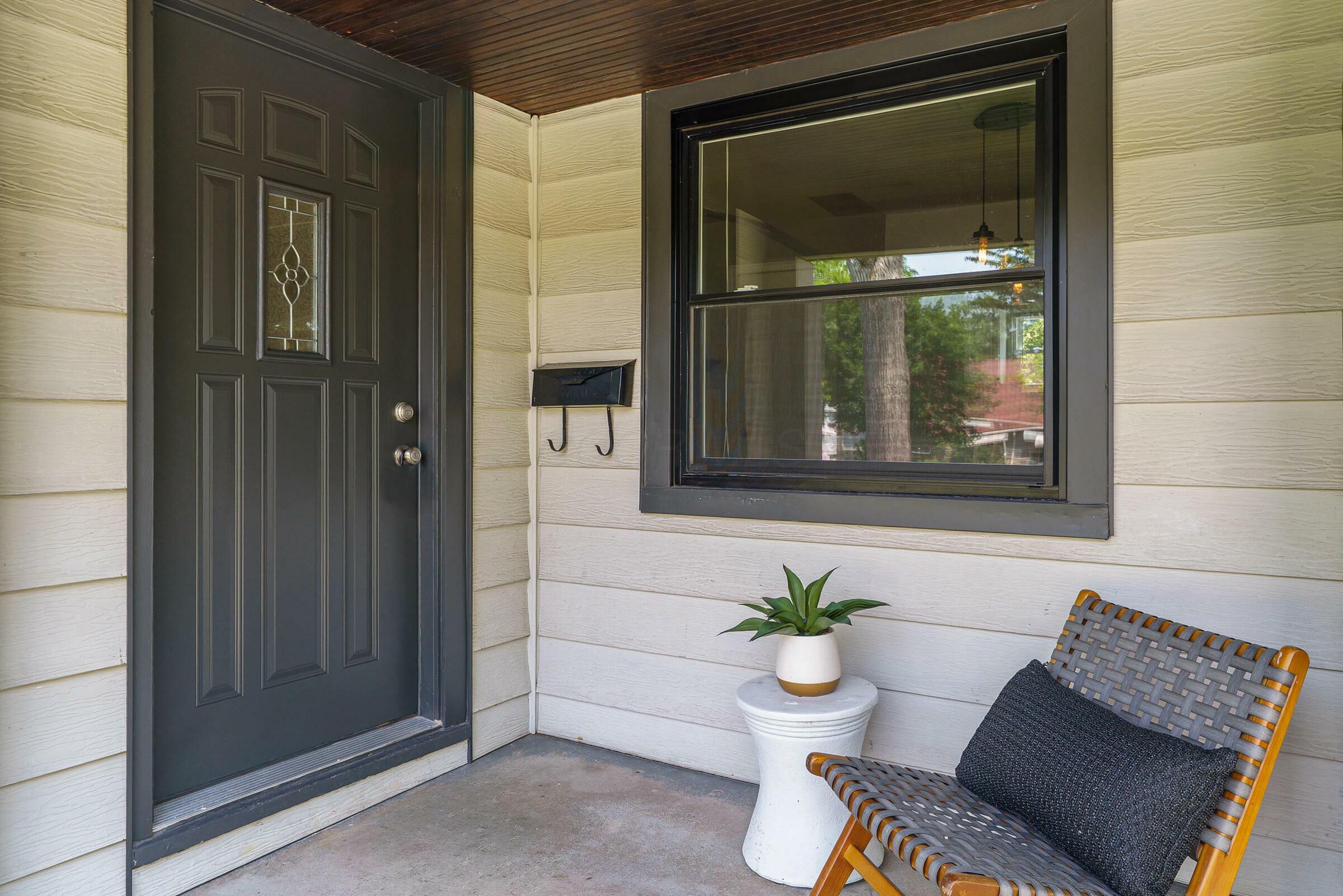 Property Photo: 308 N Stanwood Road OH 43209