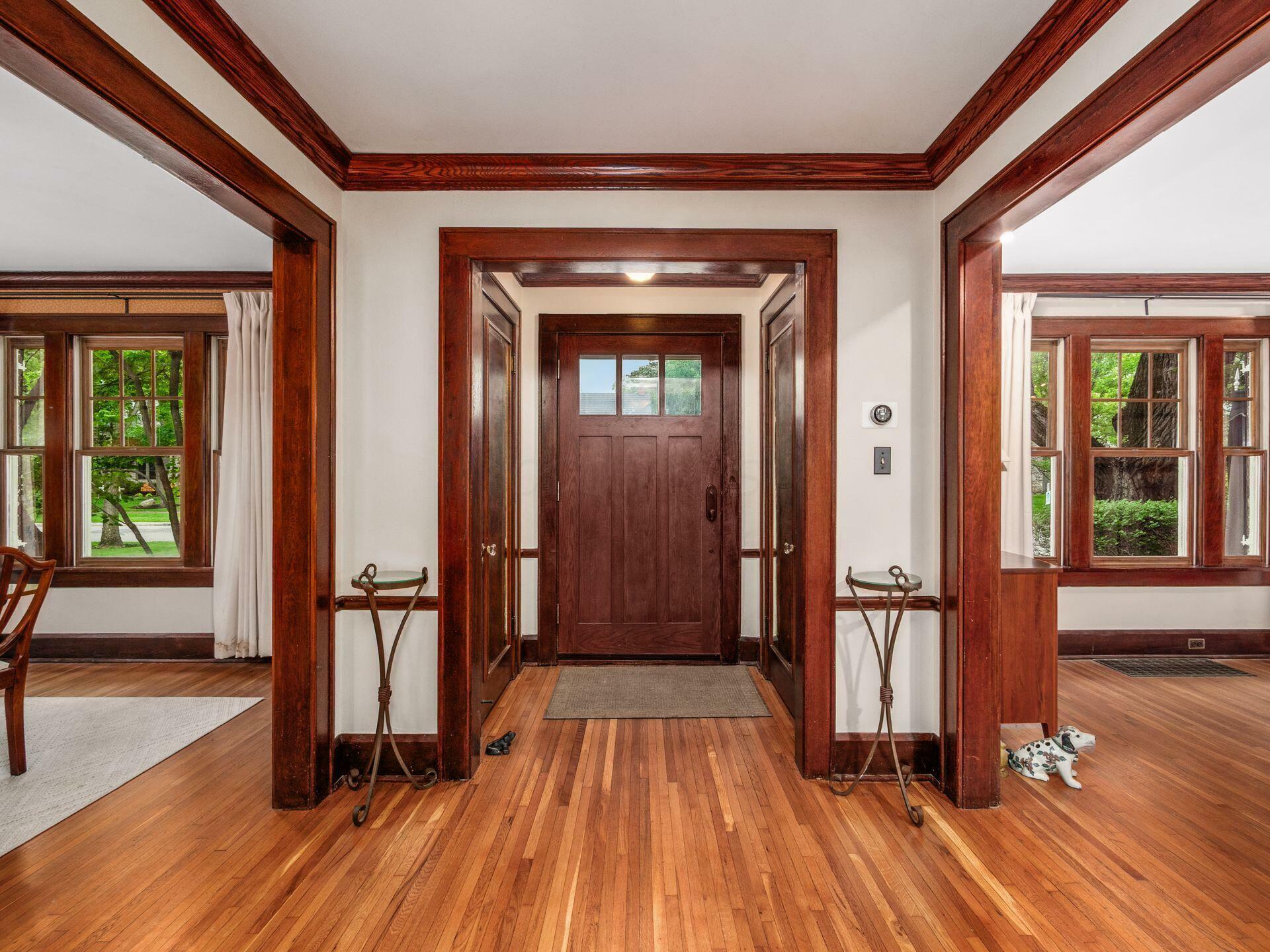 Property Photo:  1635 Cambridge Boulevard  OH 43212 
