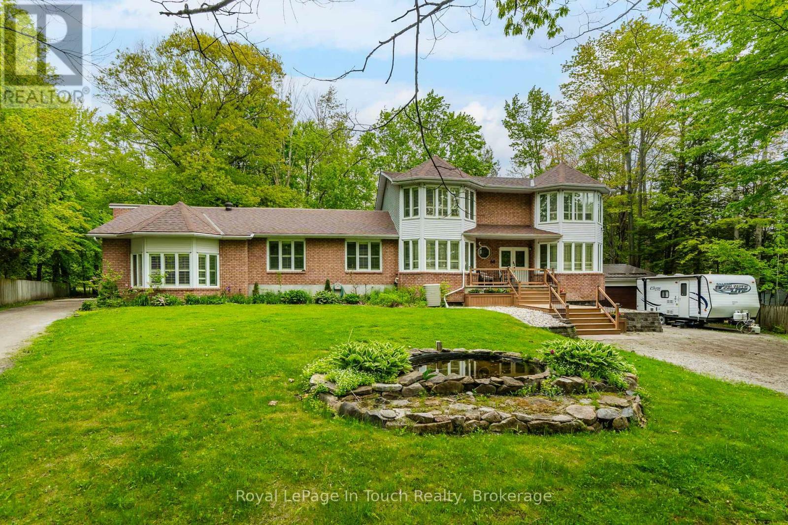 66 Joliet Crescent  Tiny ON L9M 0G3 photo