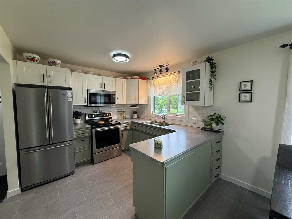 Property Photo: 595 Gimby Street MB R0K 0L0