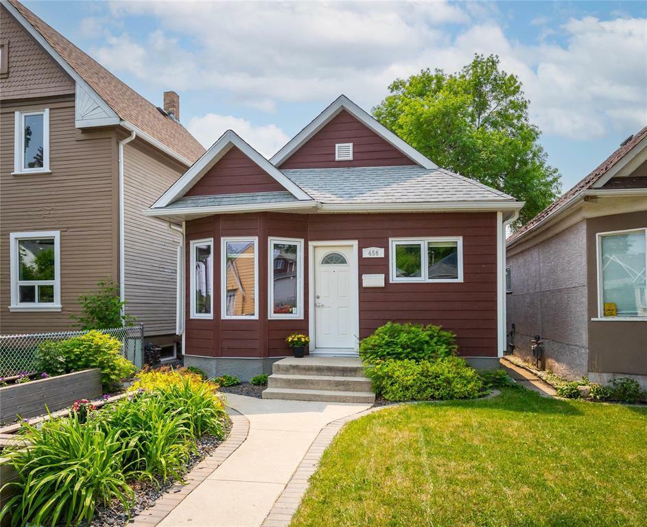 Photo de la propriété: 456 Tweed Avenue MB R2L 0V9