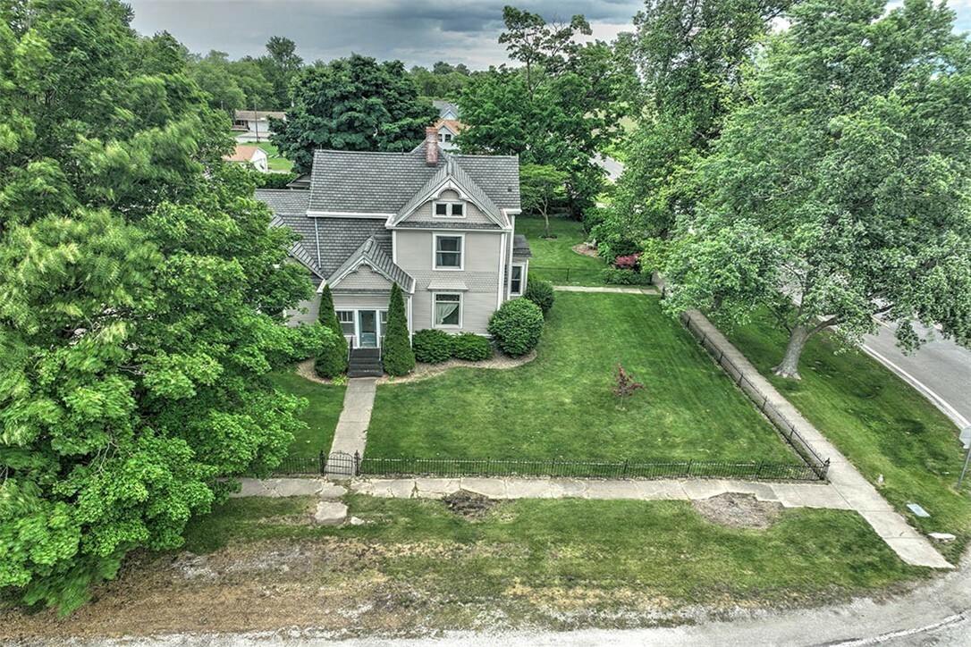 Property Photo: 200 Pine Street IL 61756