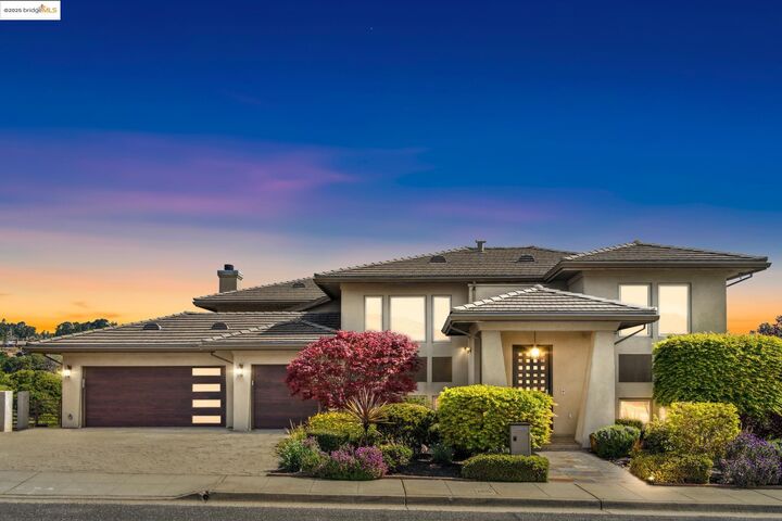 13454 Campus Dr  Oakland CA 94619 photo
