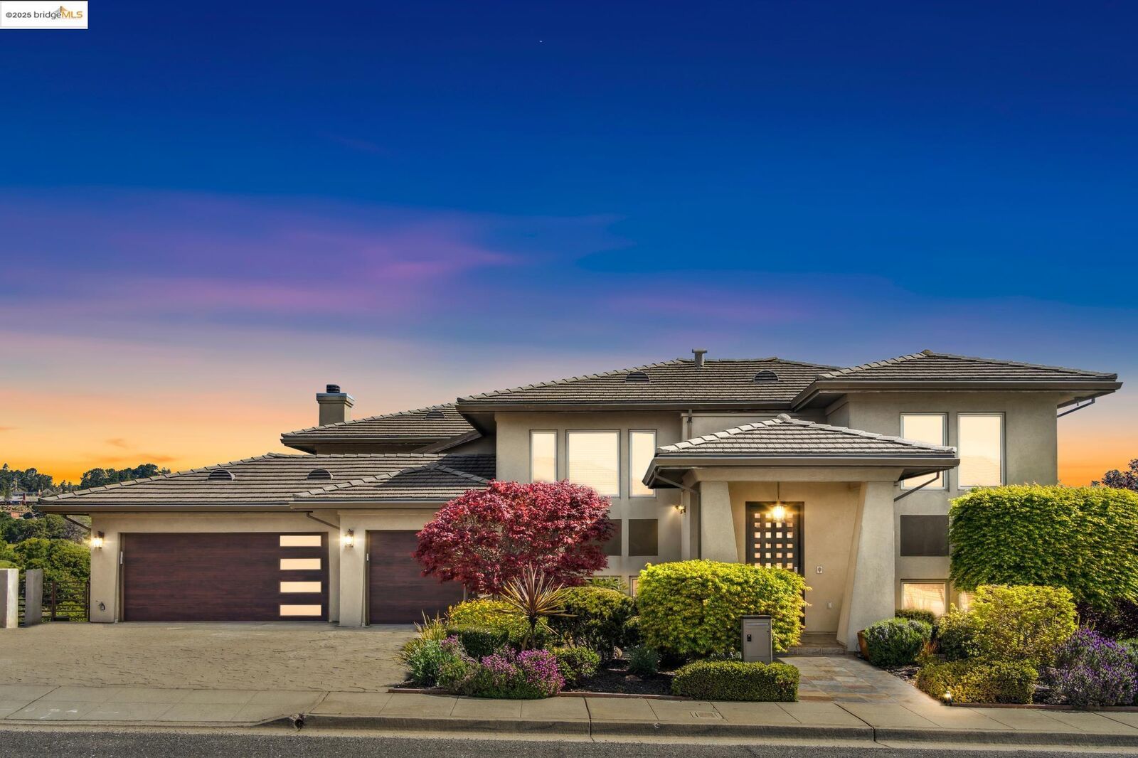 Property Photo: 13454 Campus Dr CA 94619