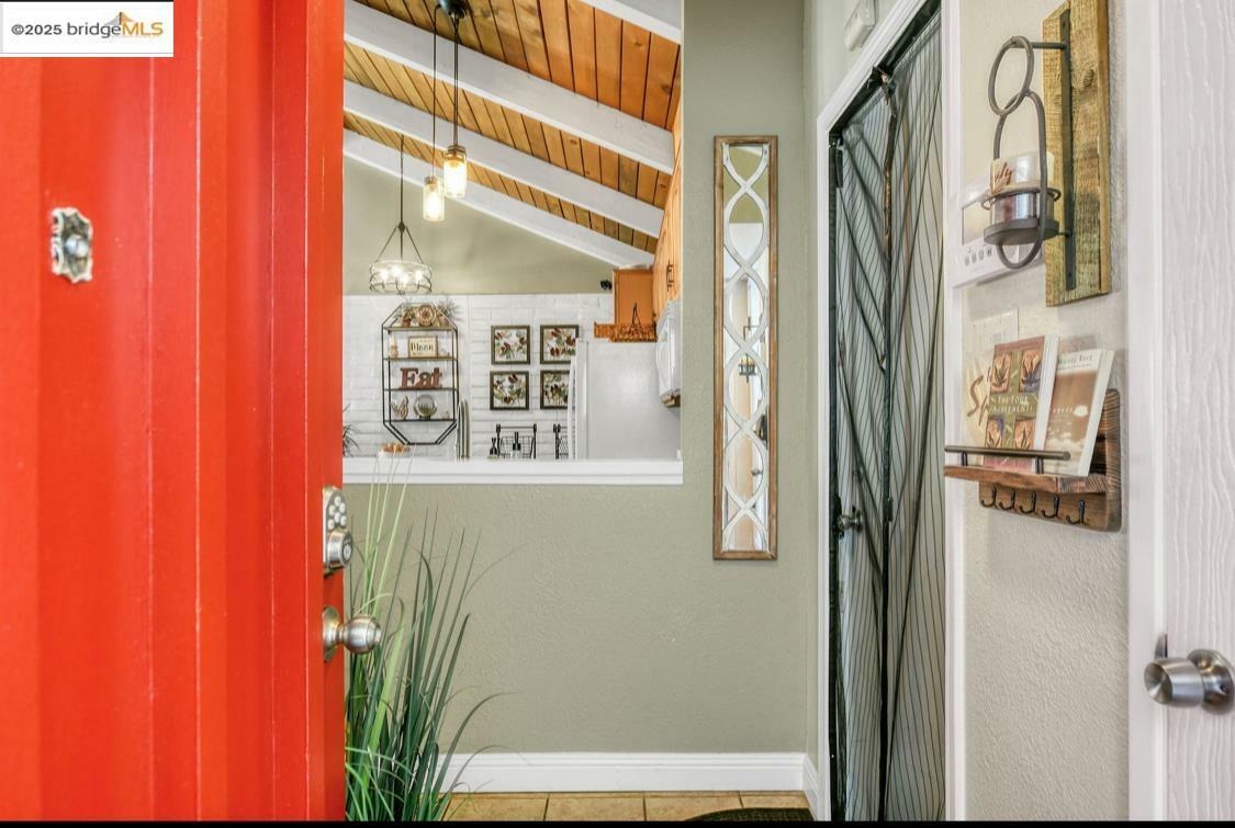 Property Photo: 3030 Pear St CA 94509