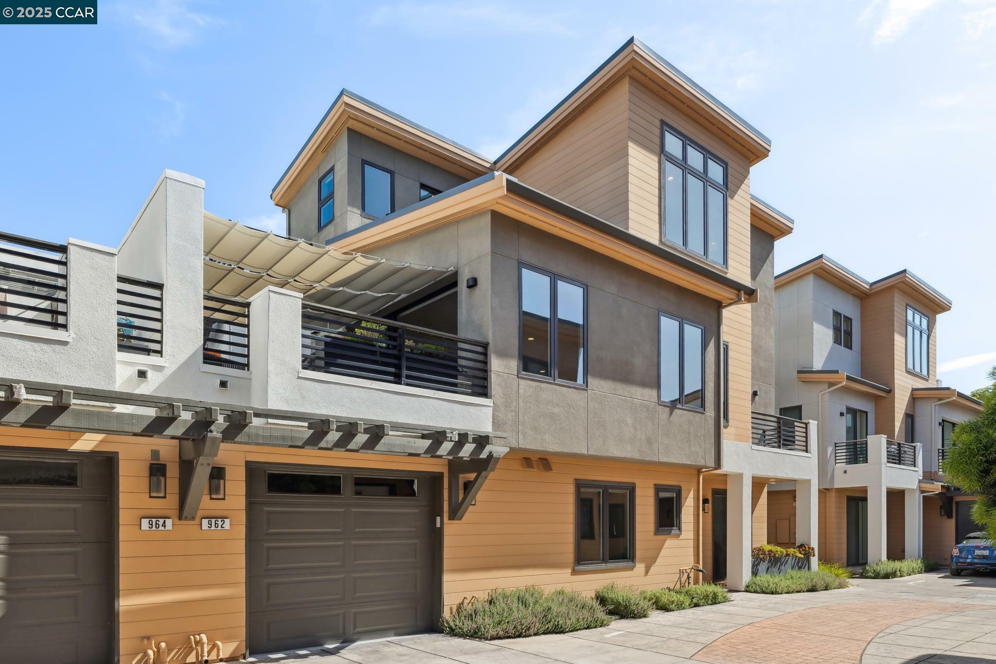 Property Photo:  962 Mountain View Dr  CA 94549 