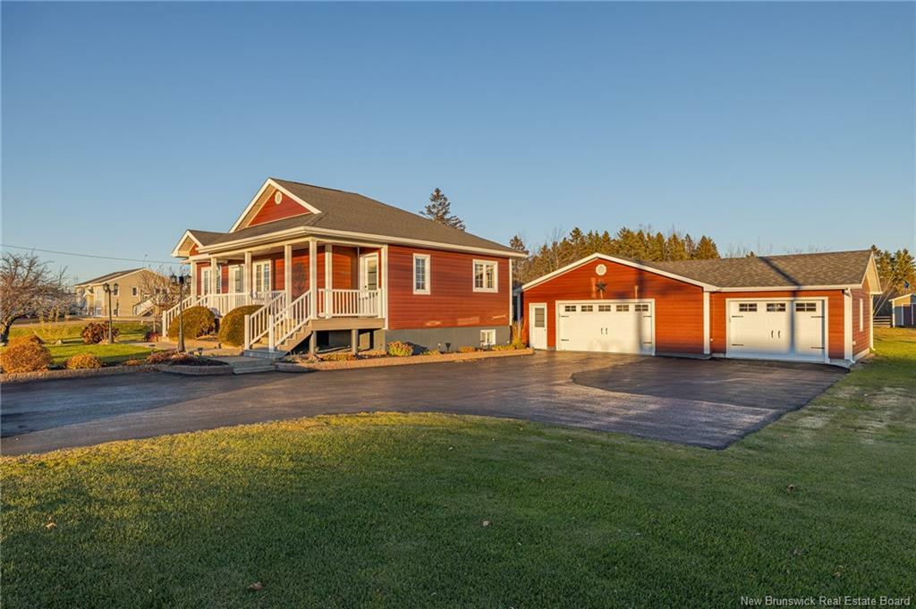 Property Photo: 653 Rue Principale NB E8K 3X5