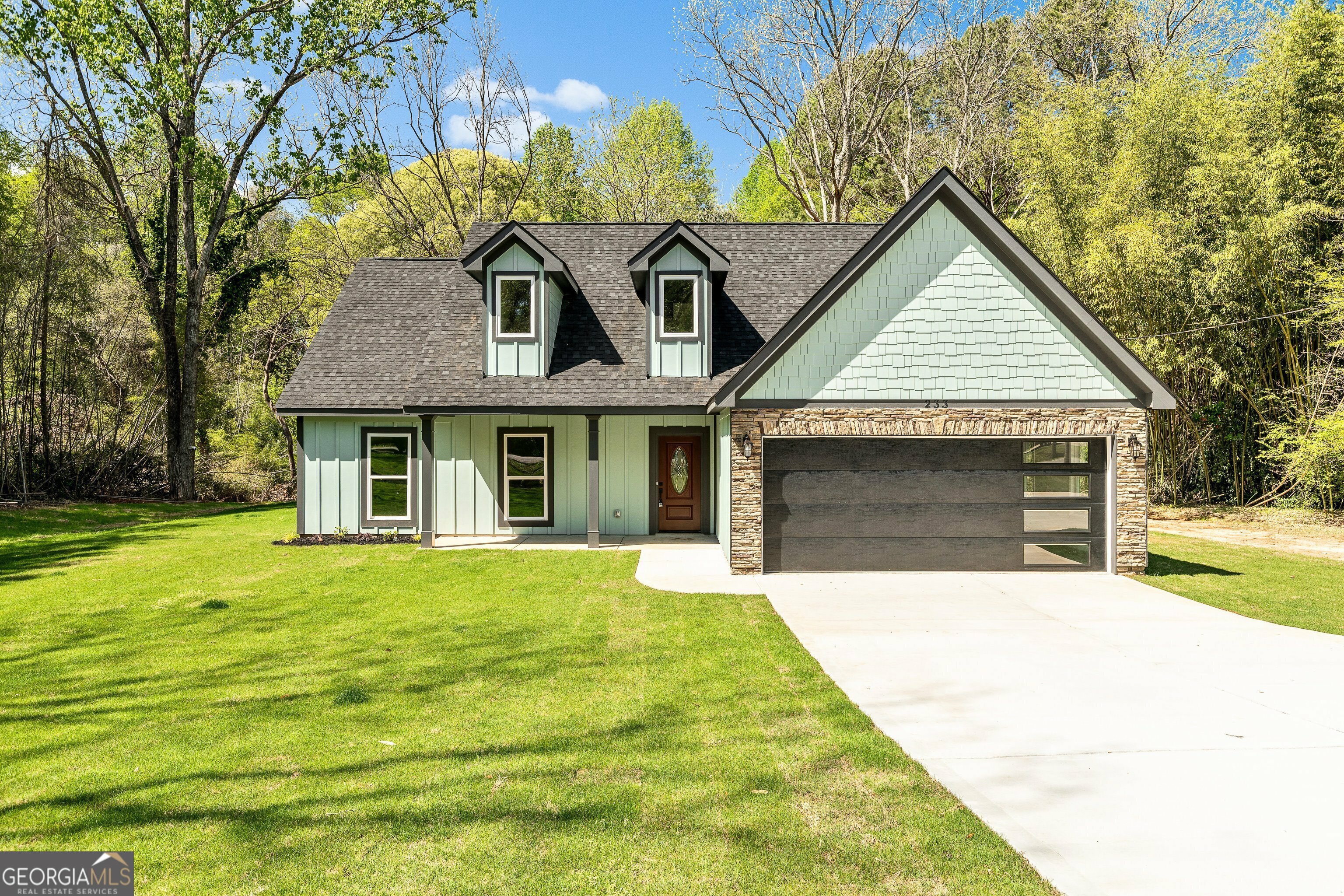 Property Photo: 233 Lee Street GA 30230