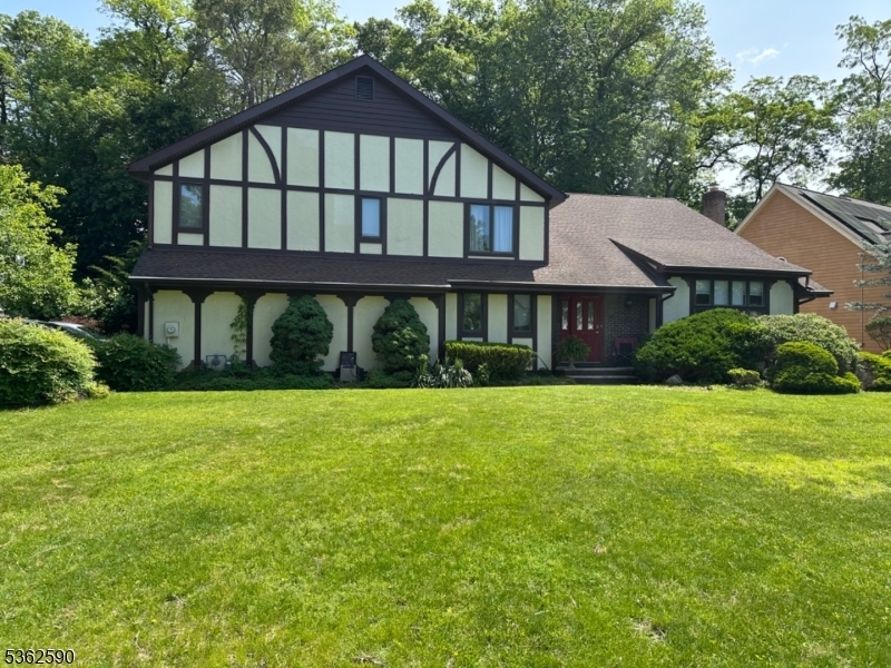 Property Photo: 570 Mill Run NJ 07652