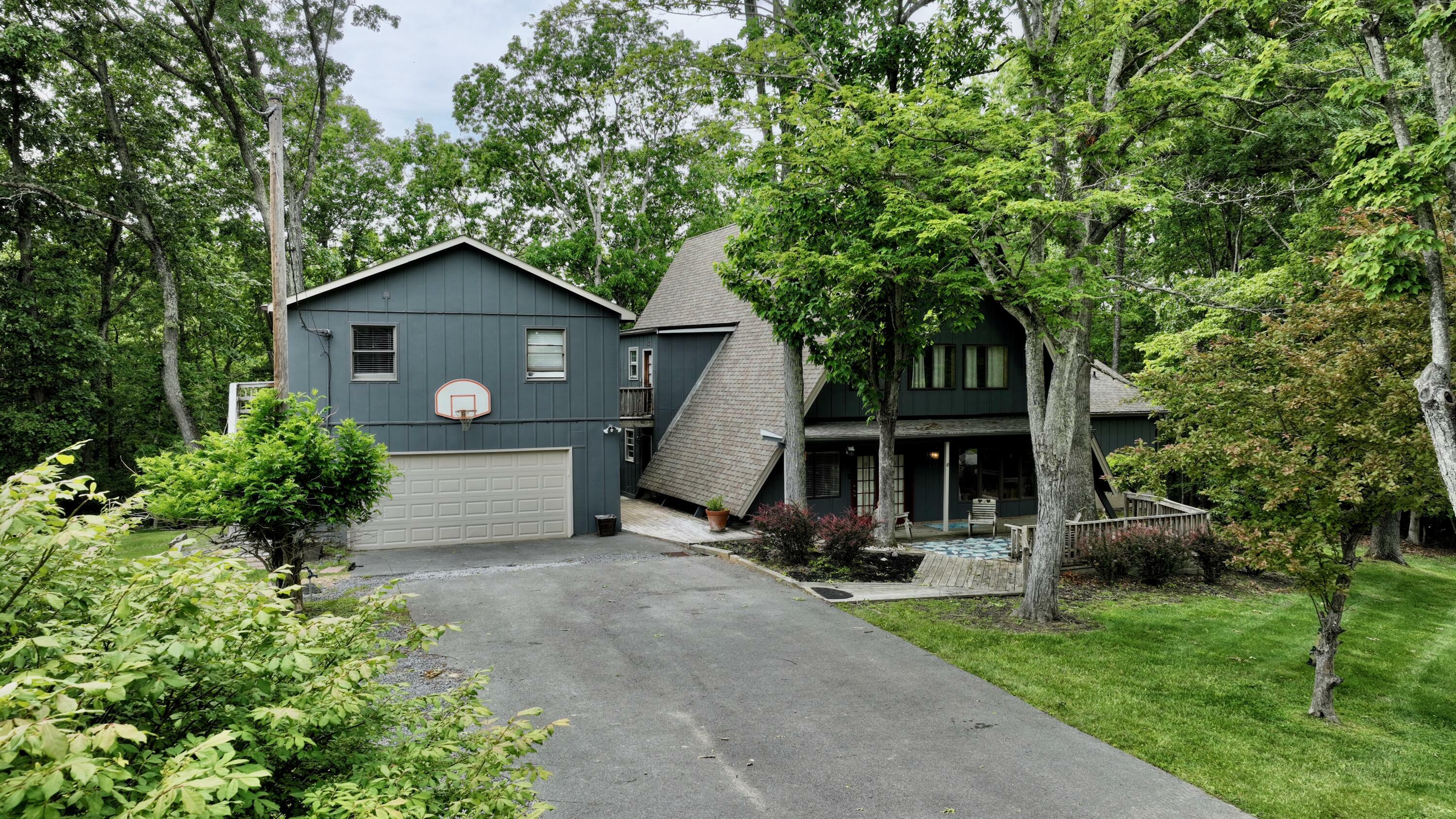 Property Photo: 236 Mackle Pt WV 24901