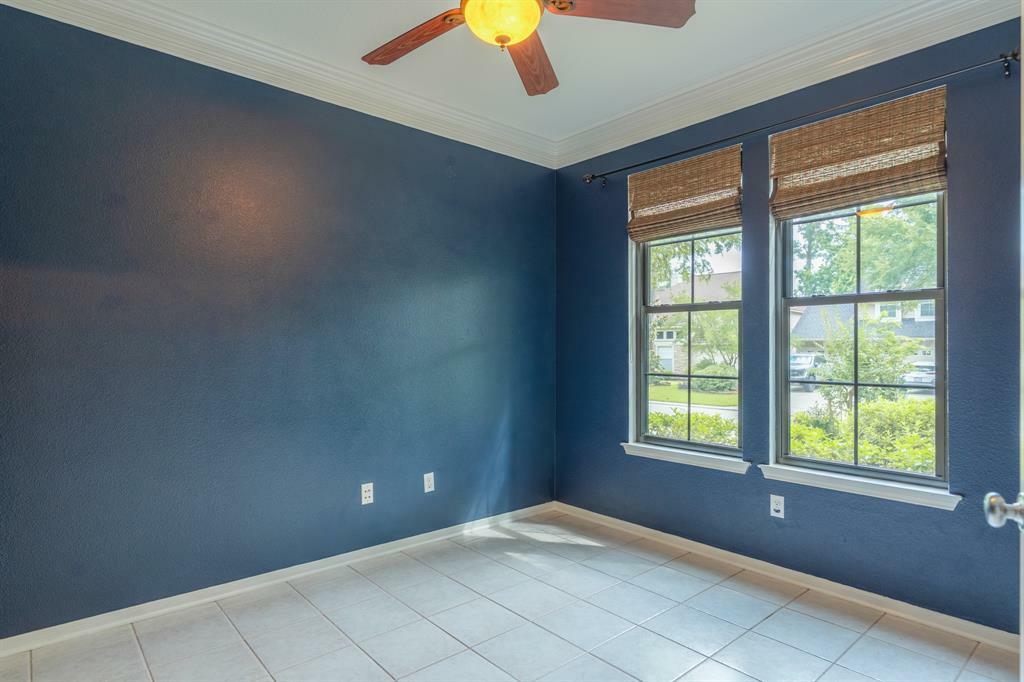 Property Photo: 23 N Plum Crest Circle TX 77382