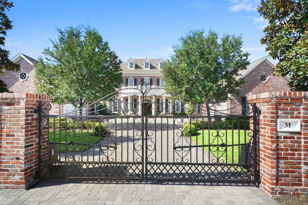 Property Photo: 31 Southern Crescent Court TX 77380