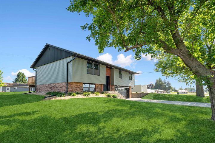 Property Photo: 504 W Bradford IA 52175