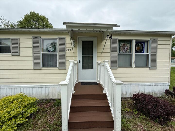 305 Brittany Terrace 305  Rock Tavern NY 12575 photo