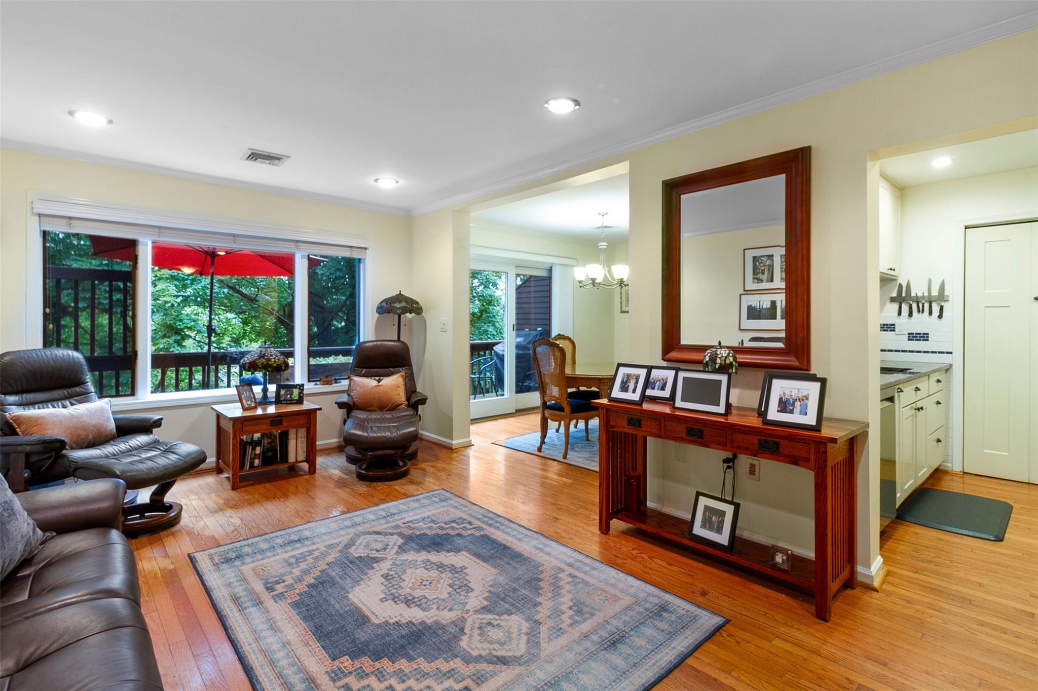 Property Photo: 8 Knoll View NY 10562