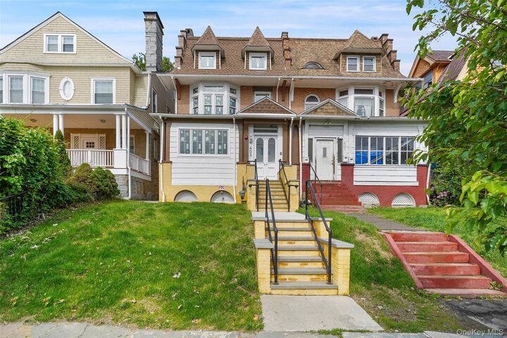 Property Photo:  405 Grand Street 2  NY 12550 