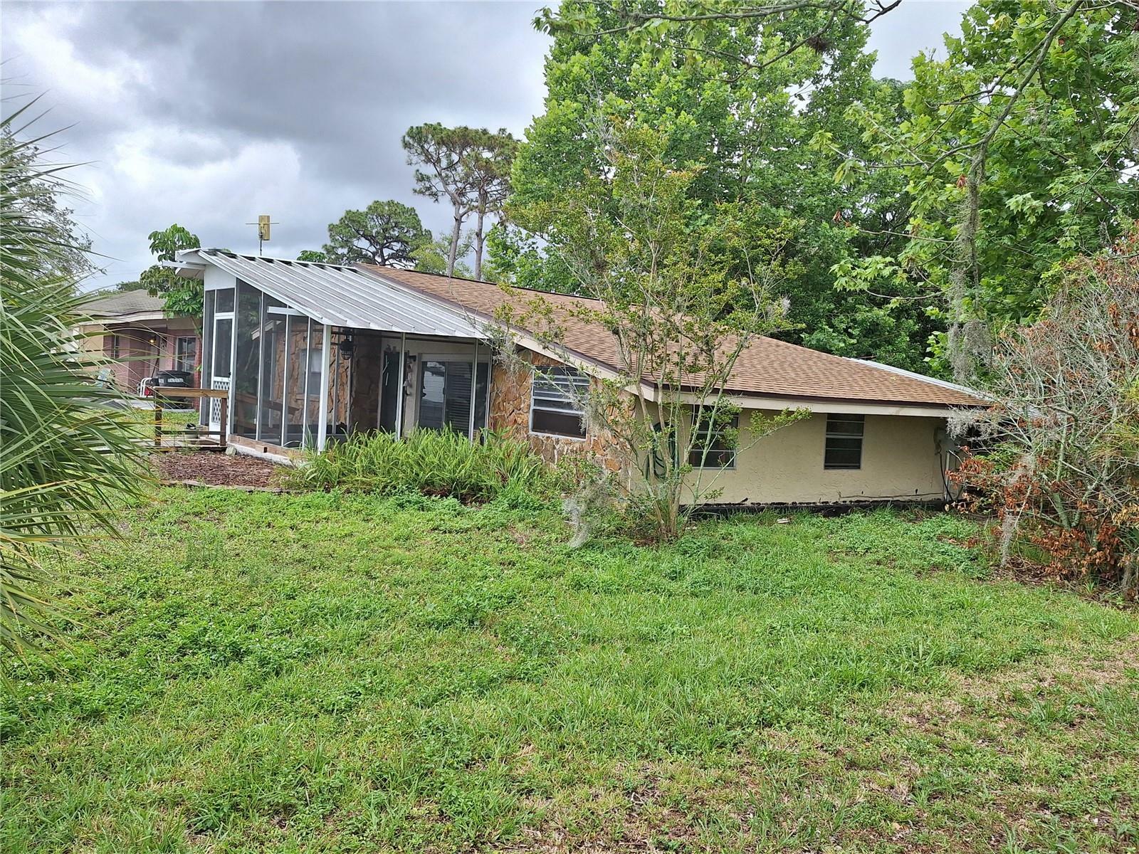 Property Photo: 7100 Ashwood Drive FL 34668