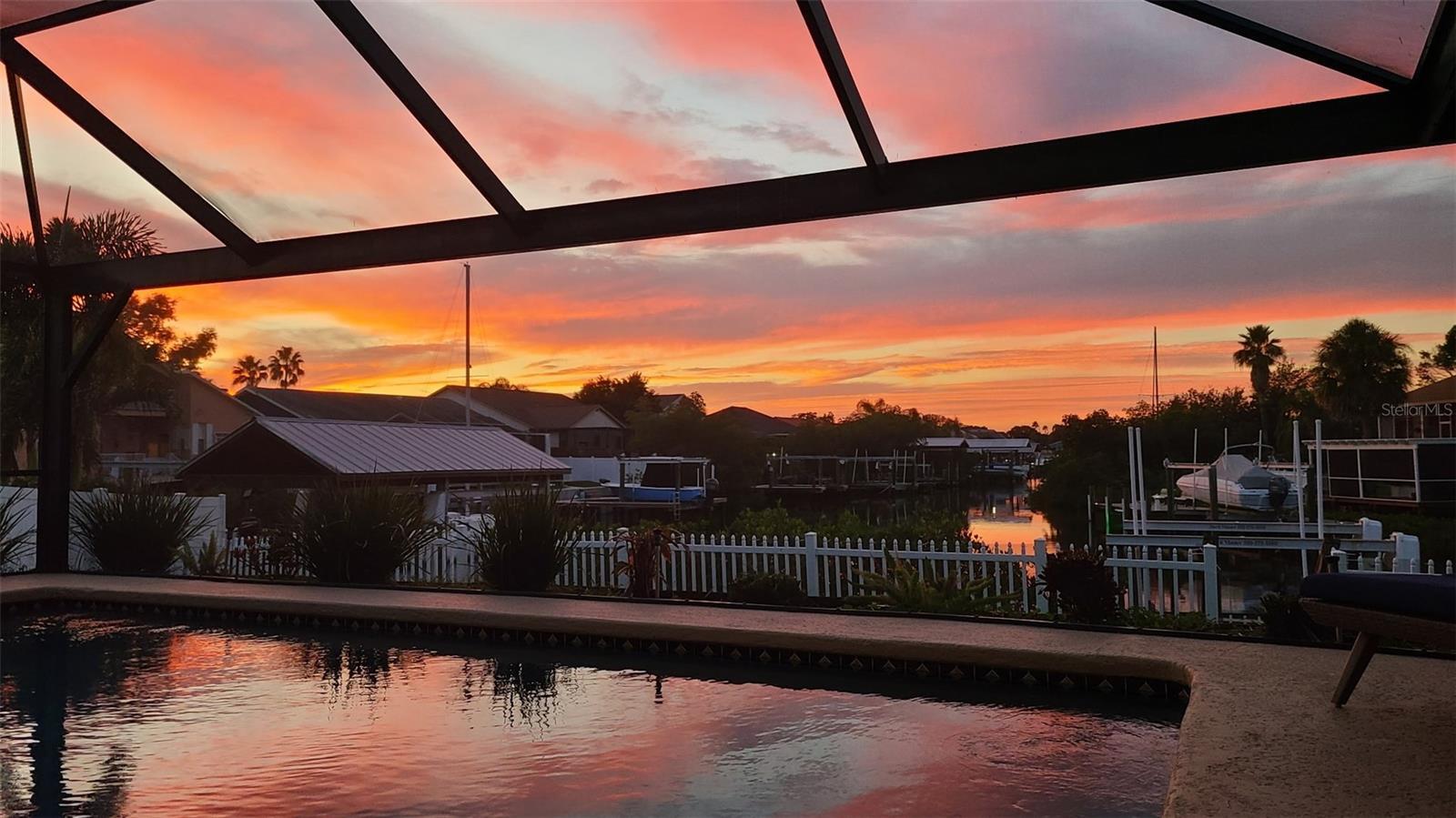 Property Photo: 6604 Dolphin Cove Drive FL 33572