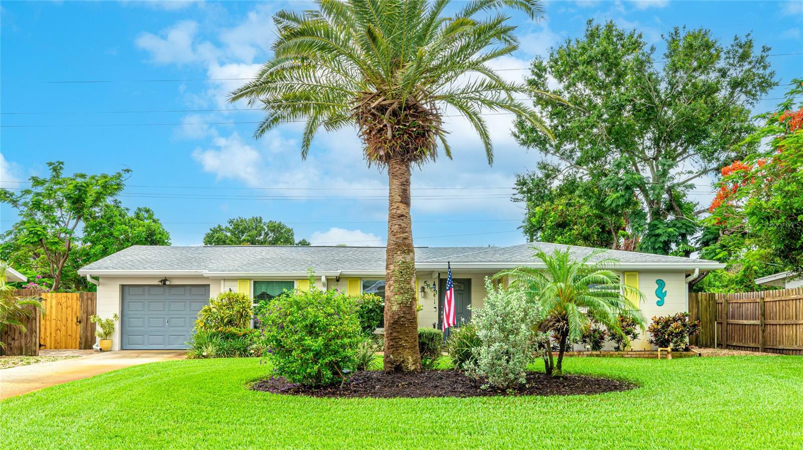 5603 1st Avenue Dr NW  Bradenton FL 34209 photo