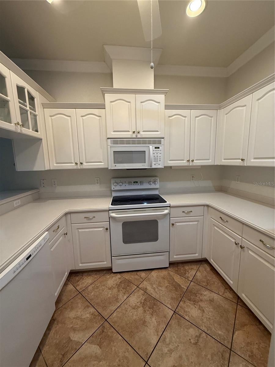 Property Photo: 3790 Cadbury Circle 40 FL 34293