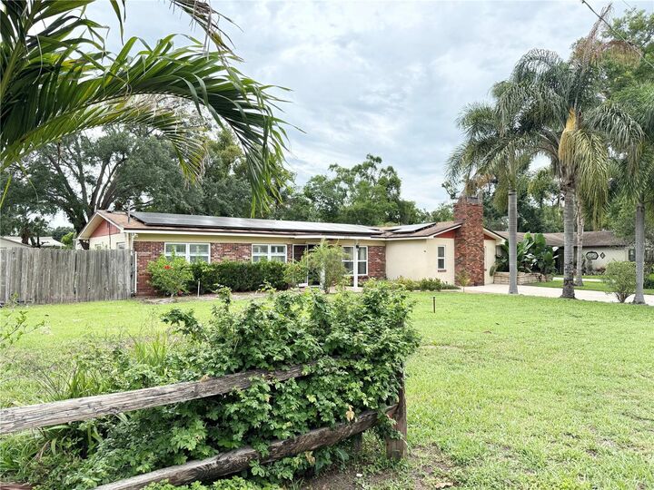 Property Photo:  2523 Krueger Lane  FL 33618 