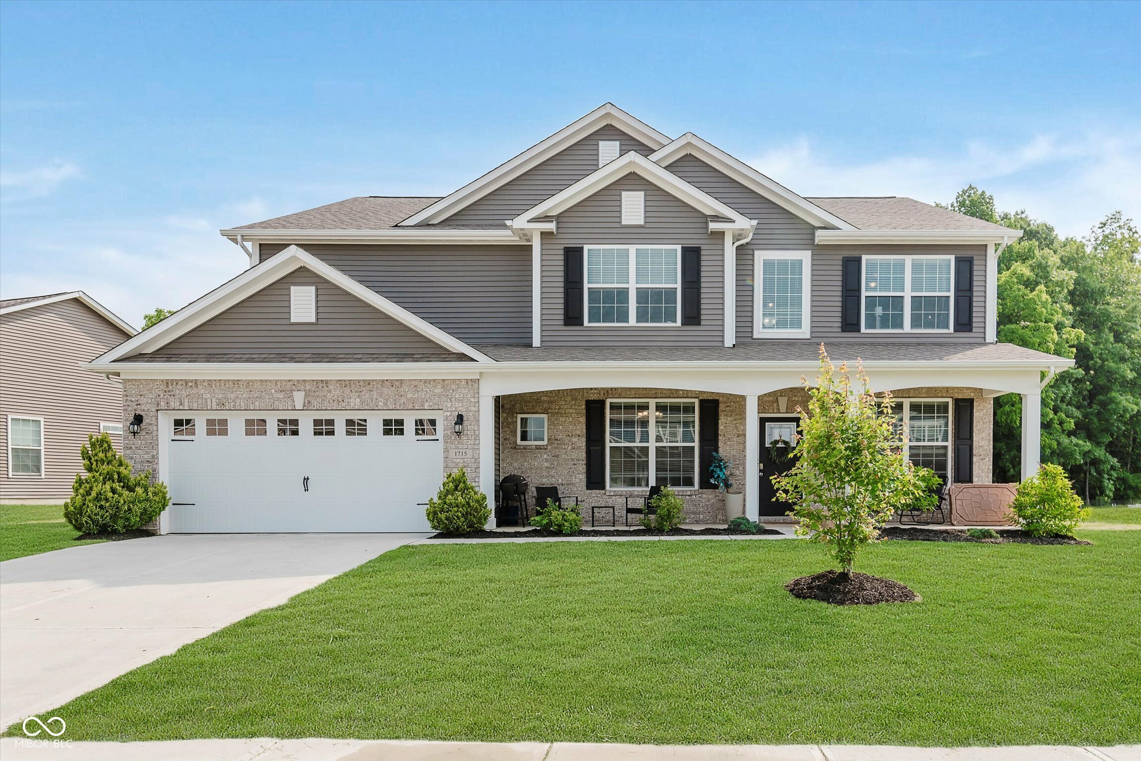 Property Photo: 1715 Foudray Circle S IN 46123
