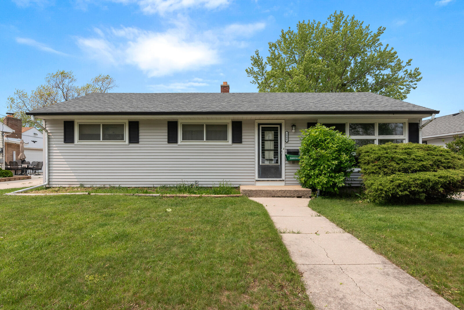 Property Photo:  2506 W Whitaker Ave  WI 53221 