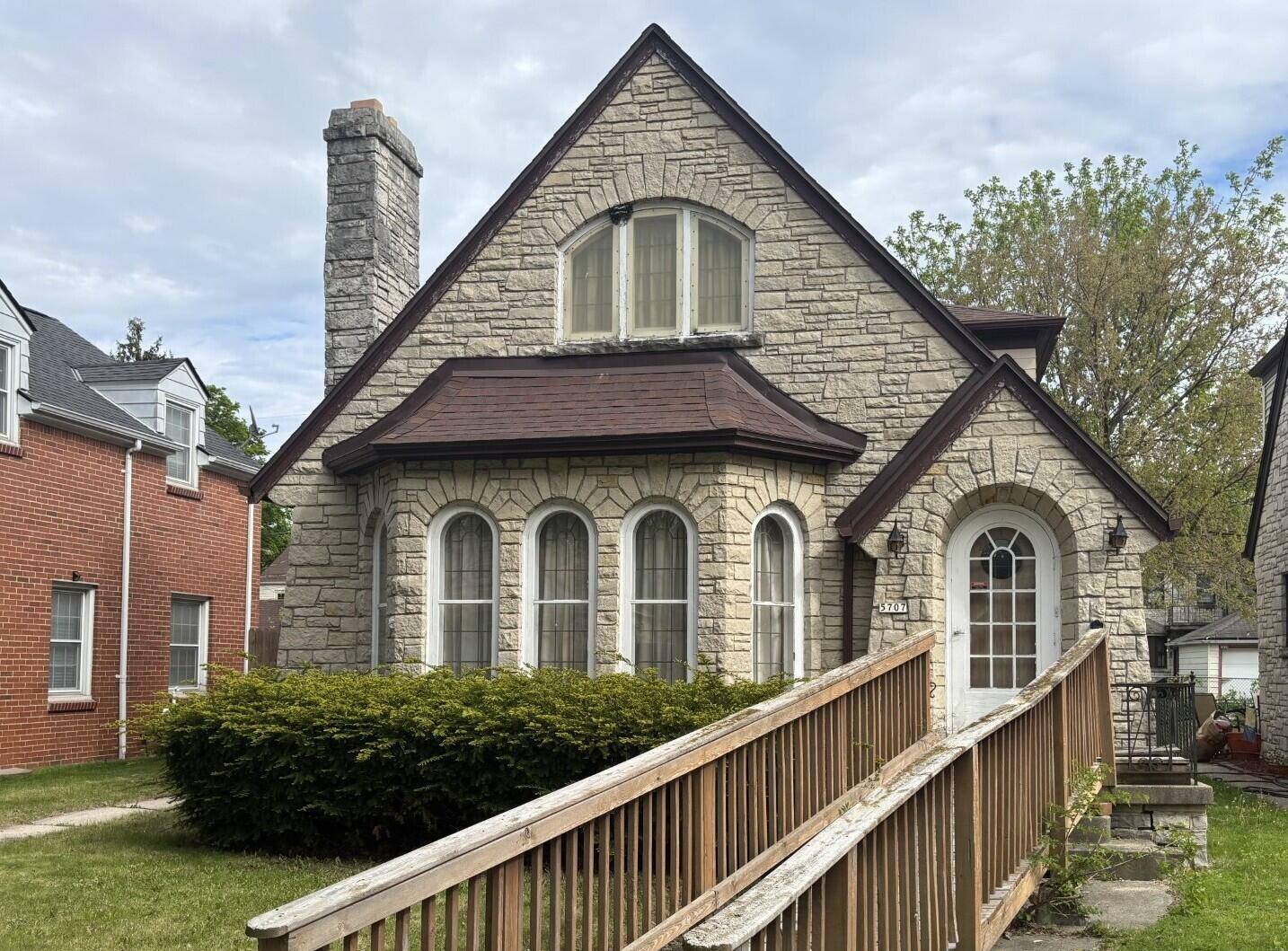 Property Photo: 5707 W Brooklyn Pl WI 53216