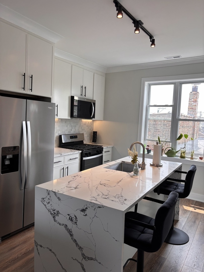 Property Photo: 3651 W 25th Street 3 IL 60623