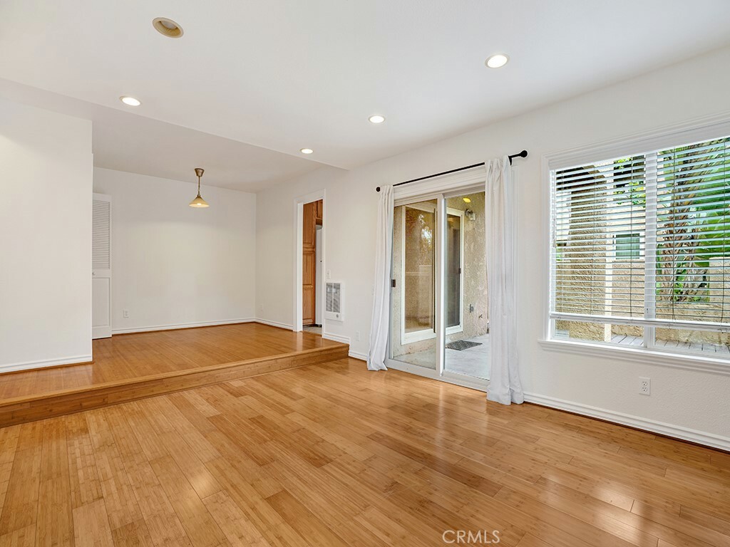 Property Photo: 16879 Bluewater Lane 25 CA 92649
