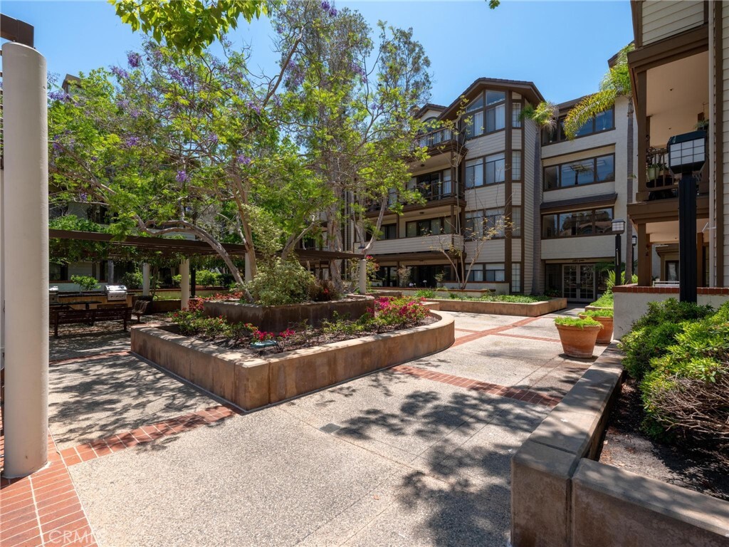 Property Photo: 2563 Plaza Del Amo 312 CA 90503