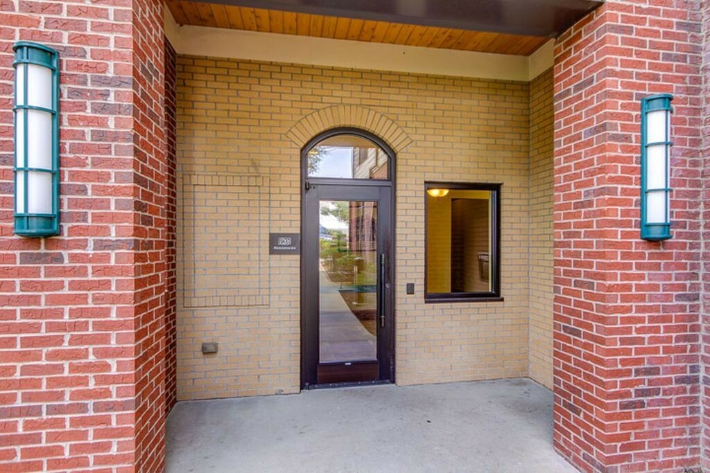 Property Photo: 1015 Fatherland St 206 TN 37206