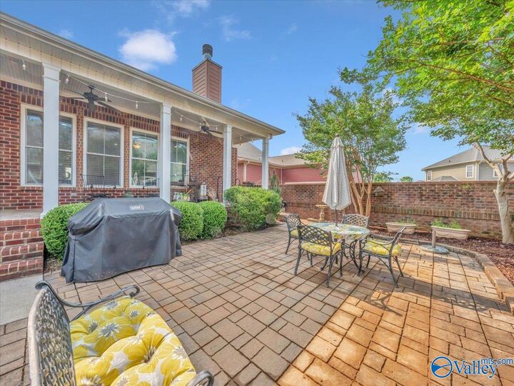 Property Photo: 6403 NW Dunnavant Place AL 35806