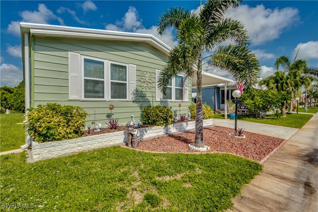 Property Photo: 400 Horizon Drive FL 33903